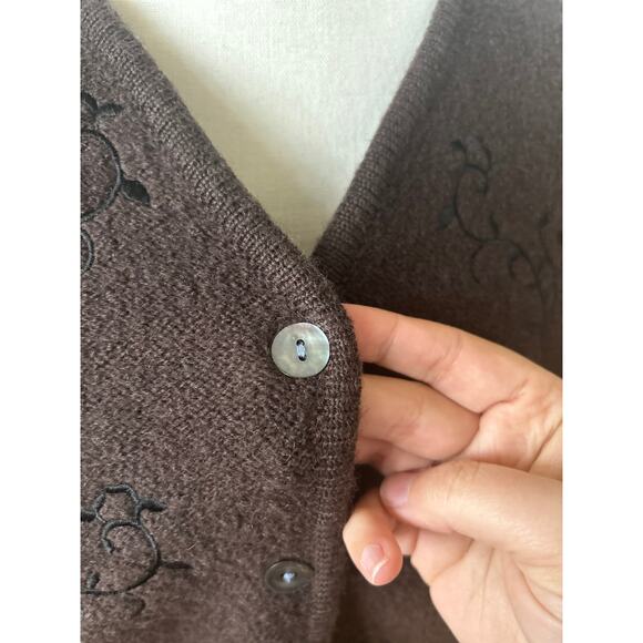 Pendleton Vintage 90s Brown Wool Embroidered Swirl Cardigan - Picture 3 of 6